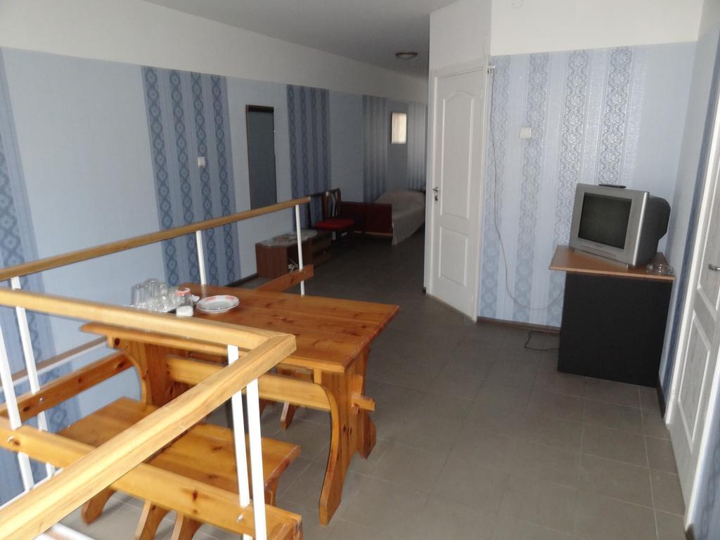 Hotel Rebir Daugavpils Eksteriør bilde