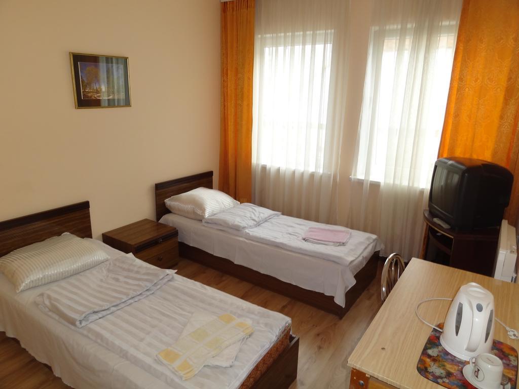 Hotel Rebir Daugavpils Eksteriør bilde